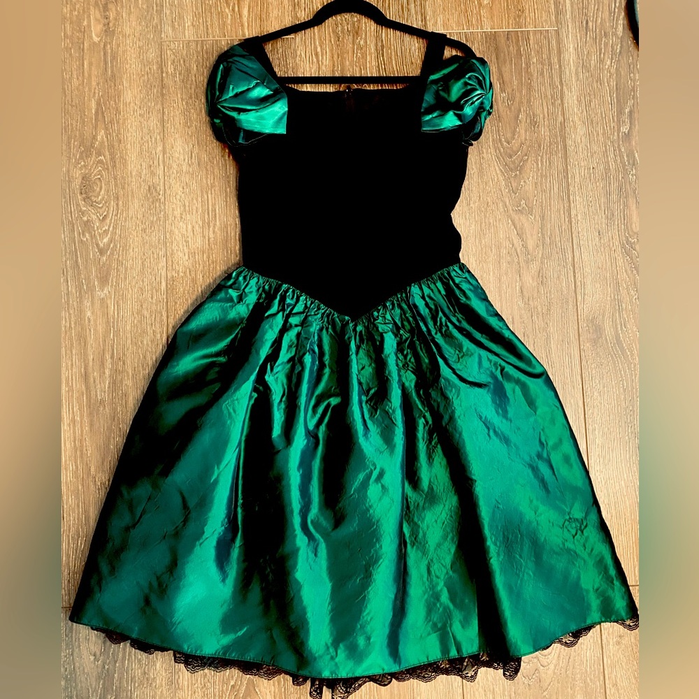 Jessica McClintock Gunne Sax 90’s metallic green taffeta and velvet mini dress